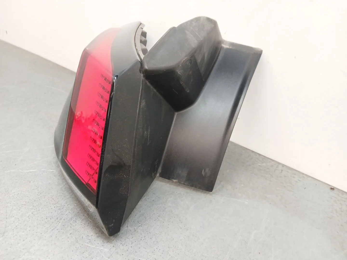 Piloto Trasero Izquierdo para Peugeot 3008 Ii Suv (Mc_, Mr_, Mj_, M4_)