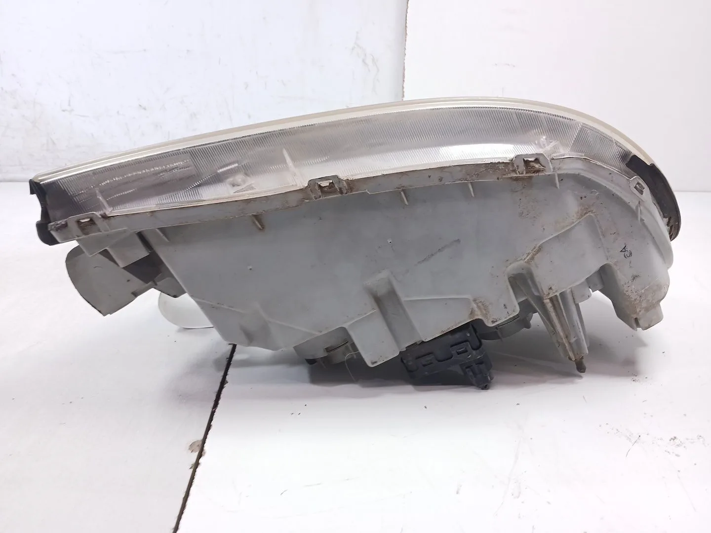 Faro Izquierdo para Kia Carnival Ii (Gq)
