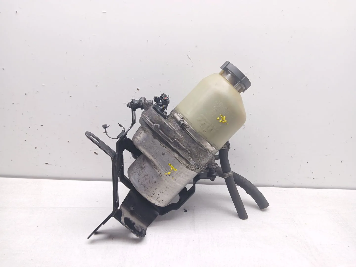 Bomba Direccion para Opel Zafira A Monospace (T98)