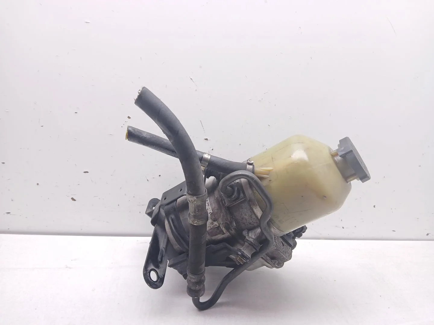 Bomba Direccion para Opel Zafira A Monospace (T98)