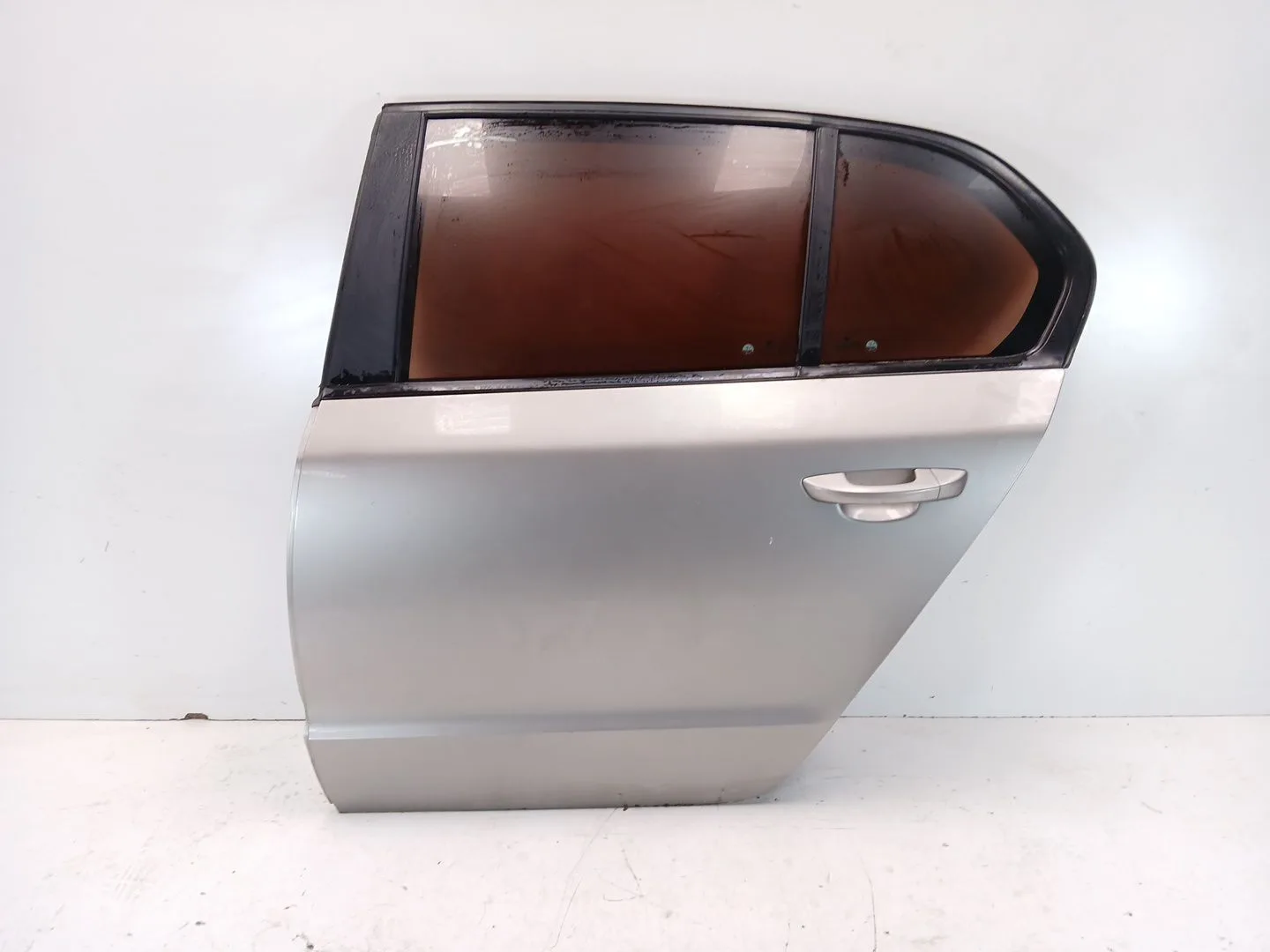 Puerta Trasera Izquierda para Skoda Superb Ii (3T4)