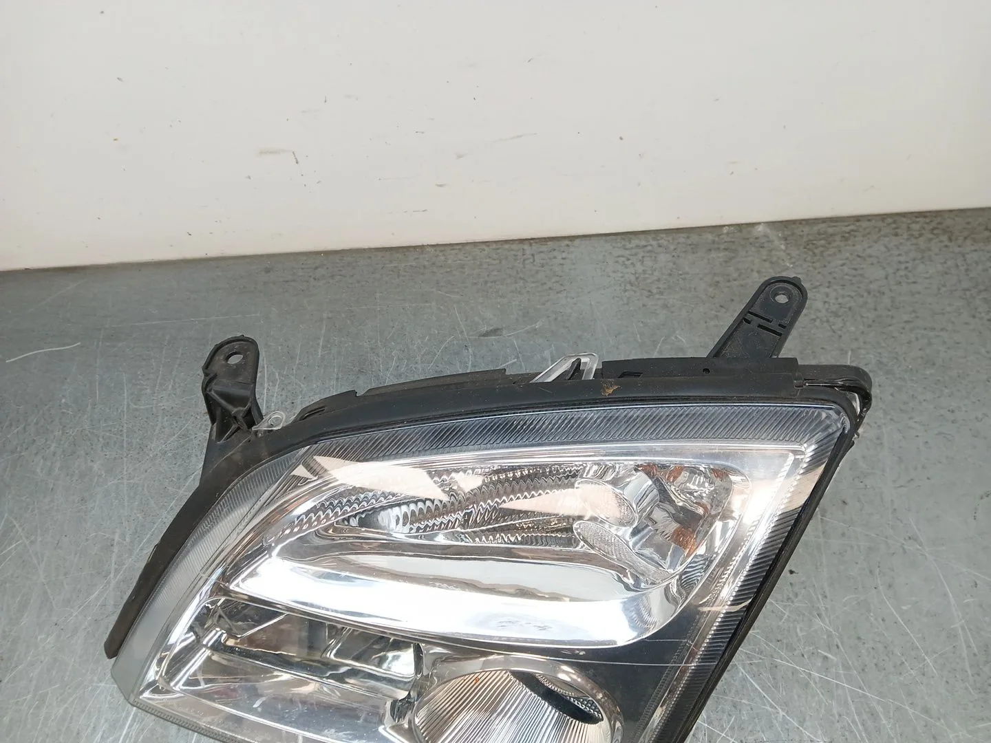 Faro Izquierdo para Opel Signum Hatchback (Z03)
