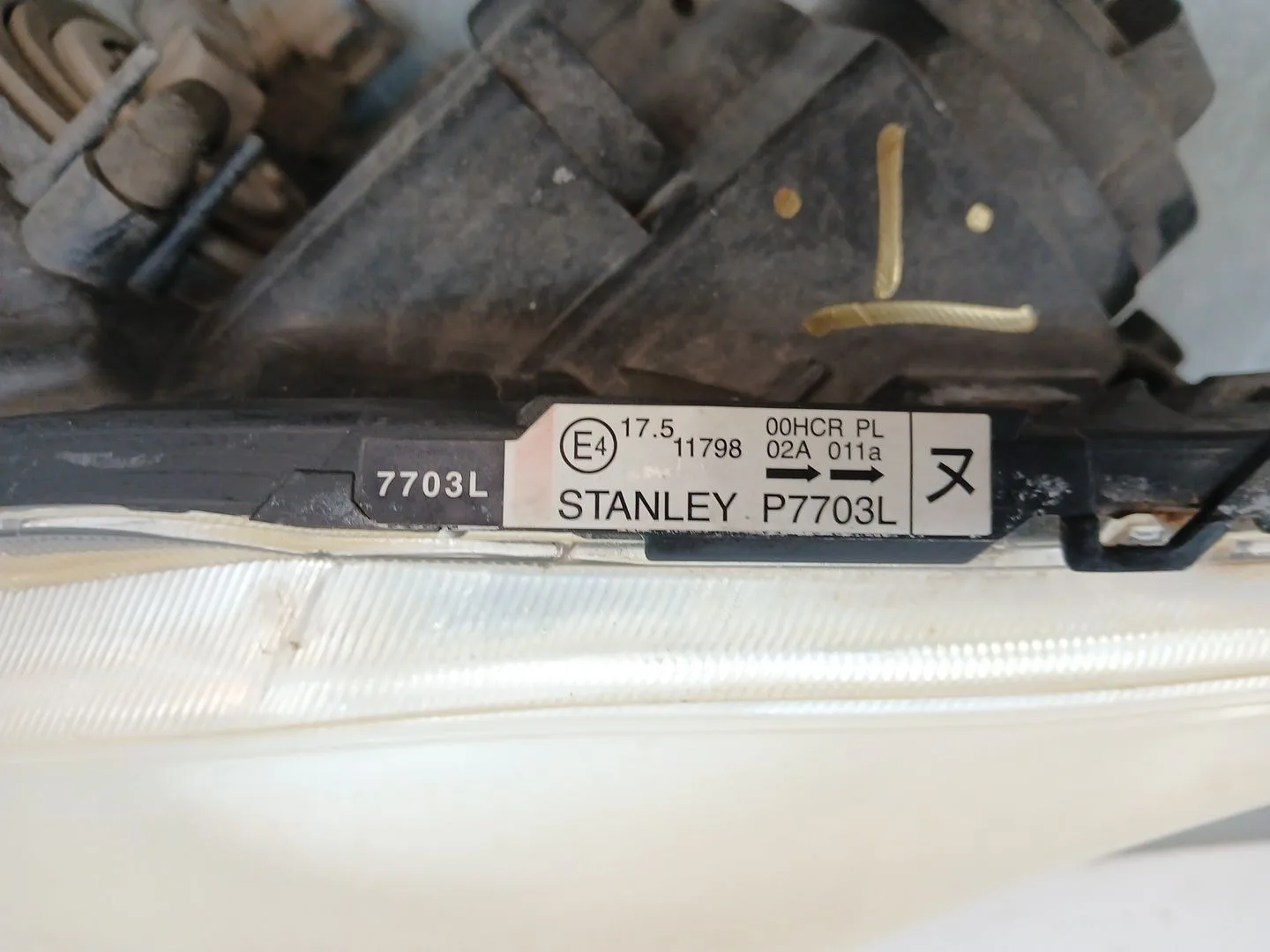 Faro Derecho para Mazda 5 (Cr)