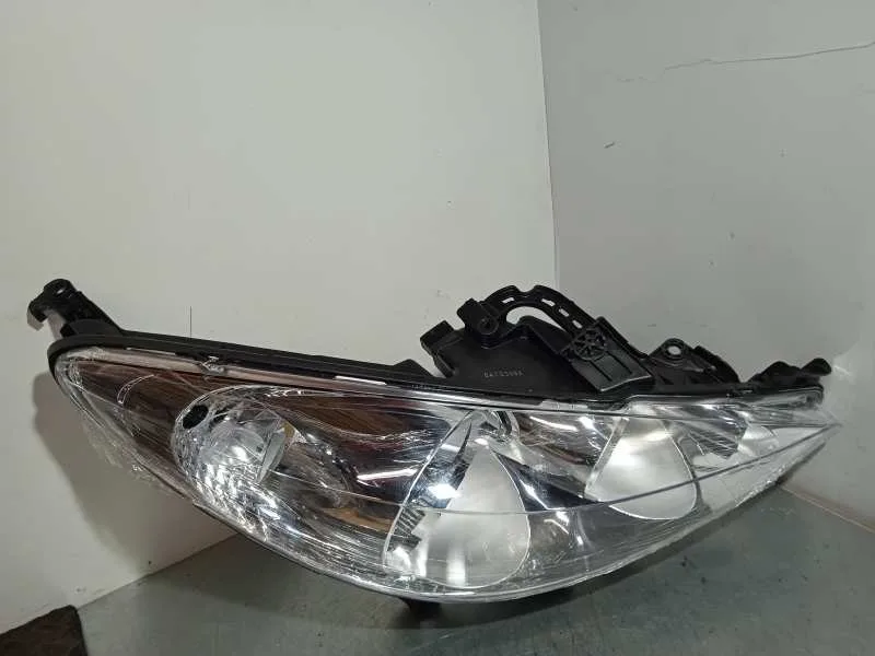 Faro Derecho para Peugeot 207