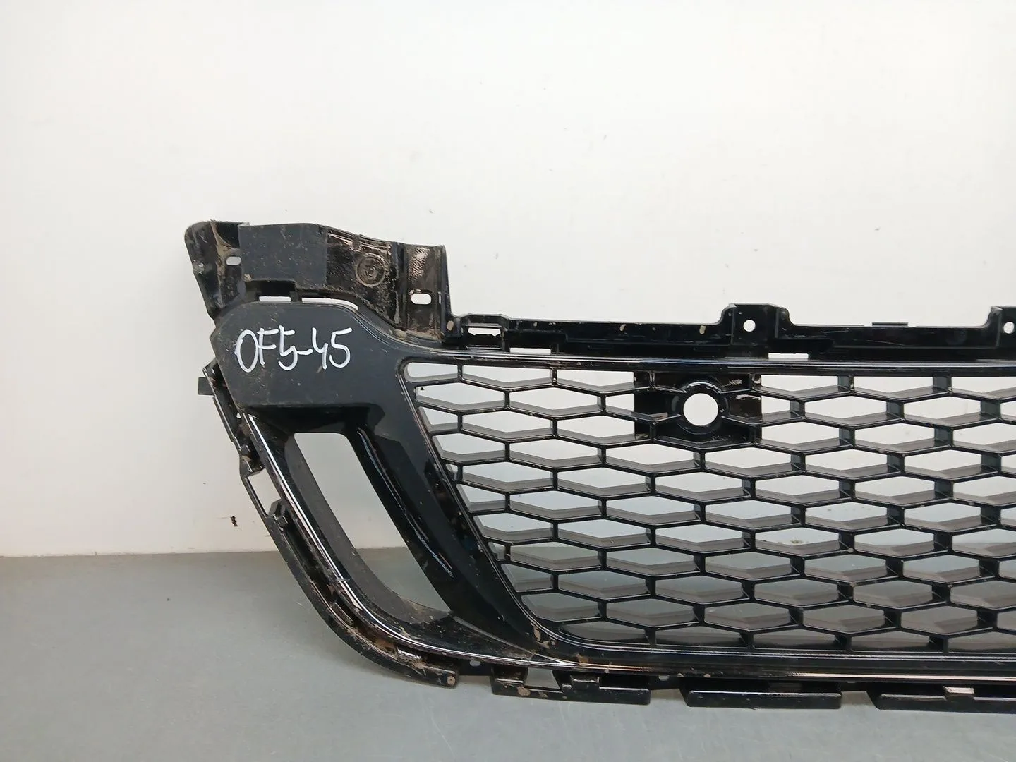 Rejilla Paragolpes Delantero para Land Rover Discovery V Van (L462)