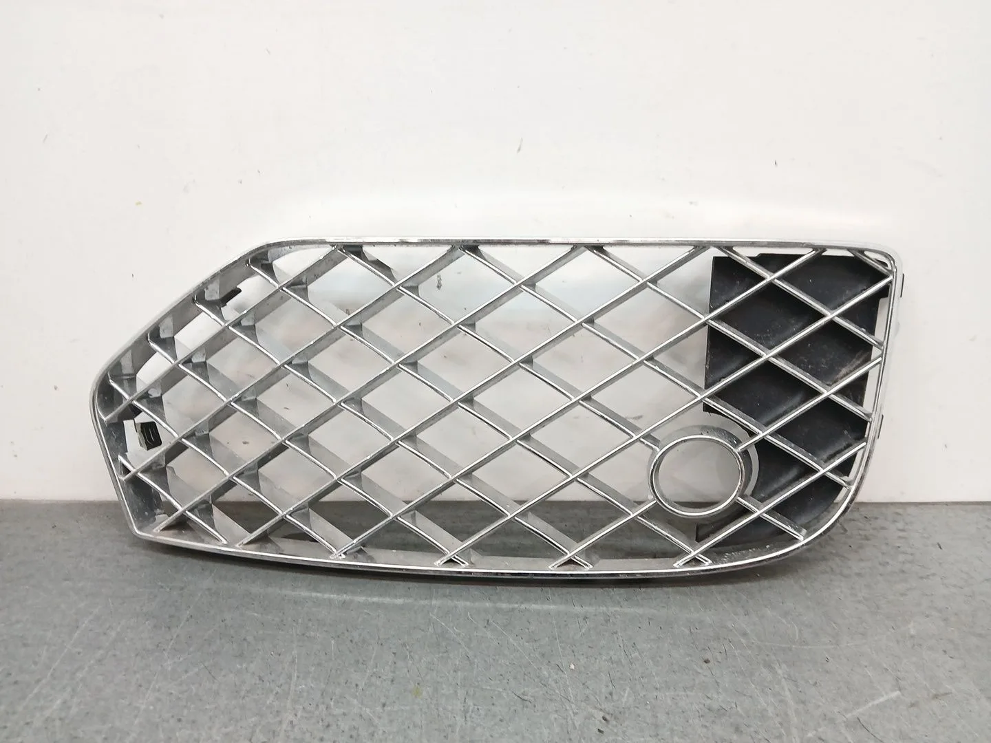 Rejilla Paragolpes Derecha para Bentley Flying Spur (Zg2_)