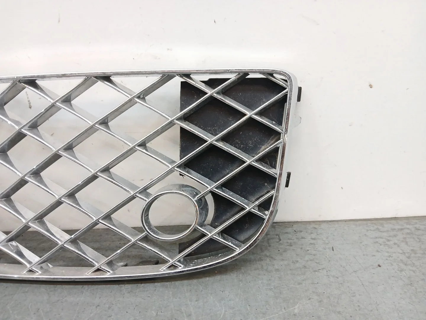 Rejilla Paragolpes Derecha para Bentley Flying Spur (Zg2_)