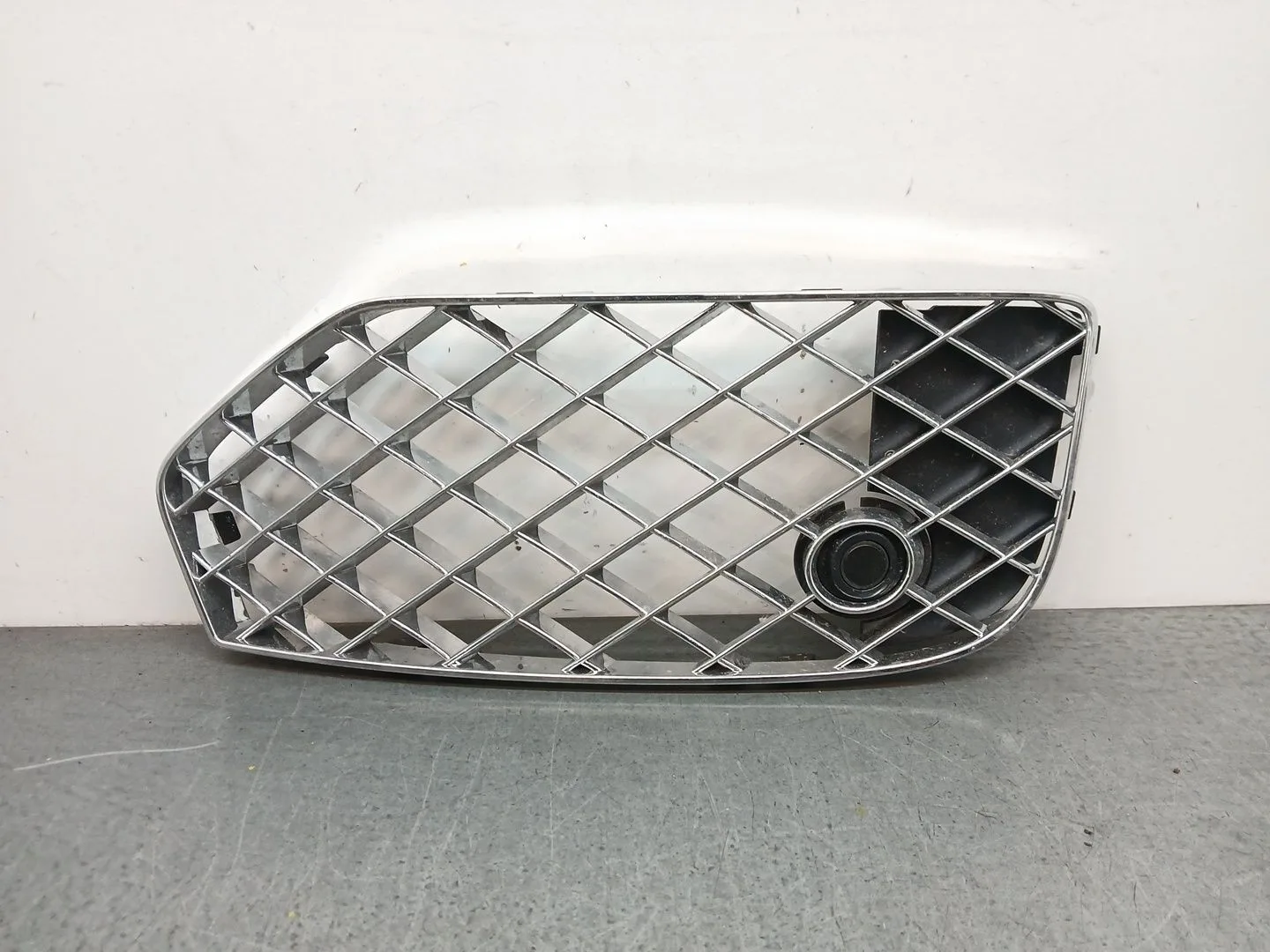 Rejilla Paragolpes Derecha para Bentley Flying Spur (Zg2_)