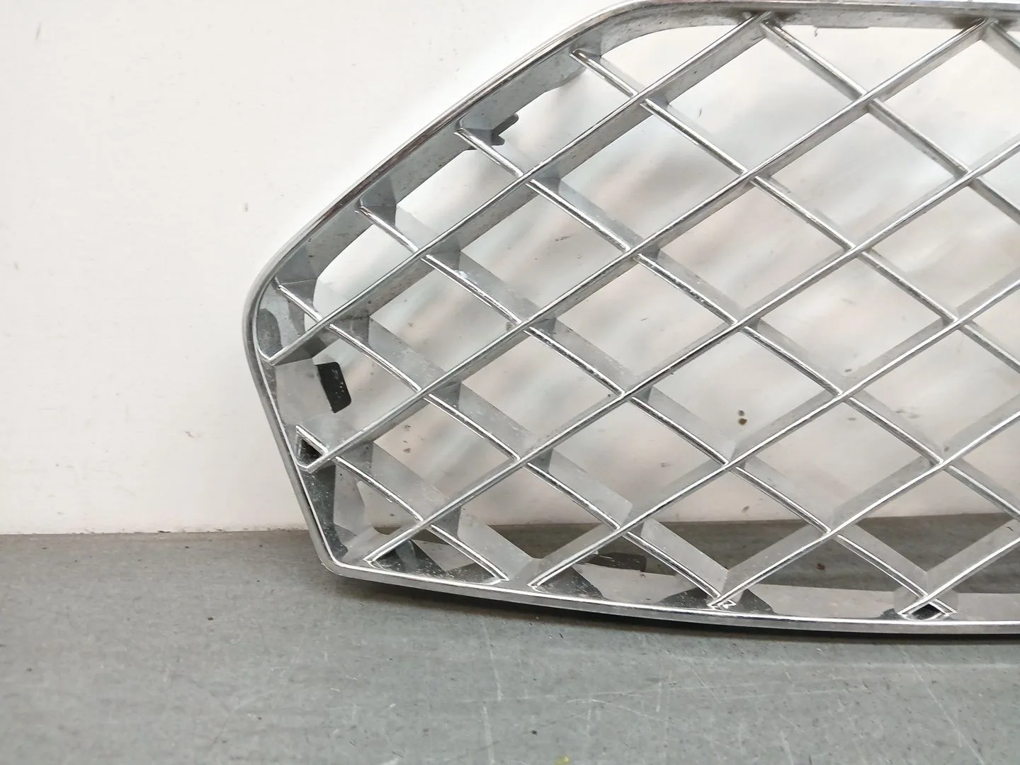 Rejilla Paragolpes Derecha para Bentley Flying Spur (Zg2_)