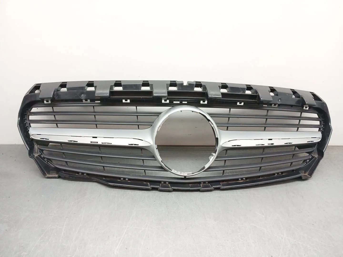 Rejilla Paragolpes Delantero para Mercedes-Benz Cla Coupe (C117)