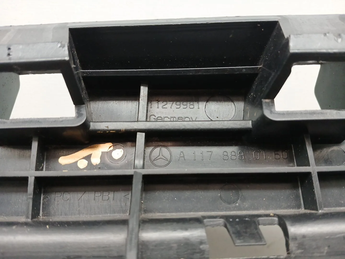 Rejilla Paragolpes Delantero para Mercedes-Benz Cla Coupe (C117)