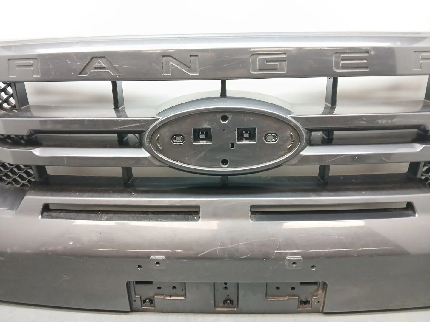 Rejilla Paragolpes Delantero para Ford Ranger (Tke)