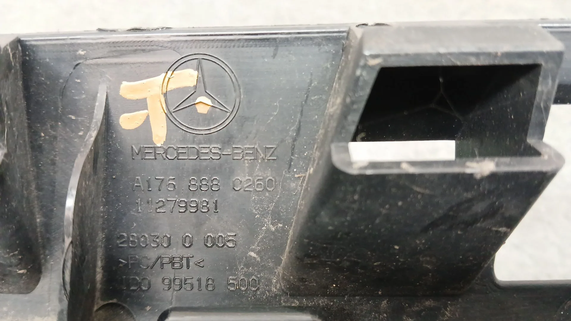 Rejilla Paragolpes Delantero para Mercedes-Benz Clase A (W176)