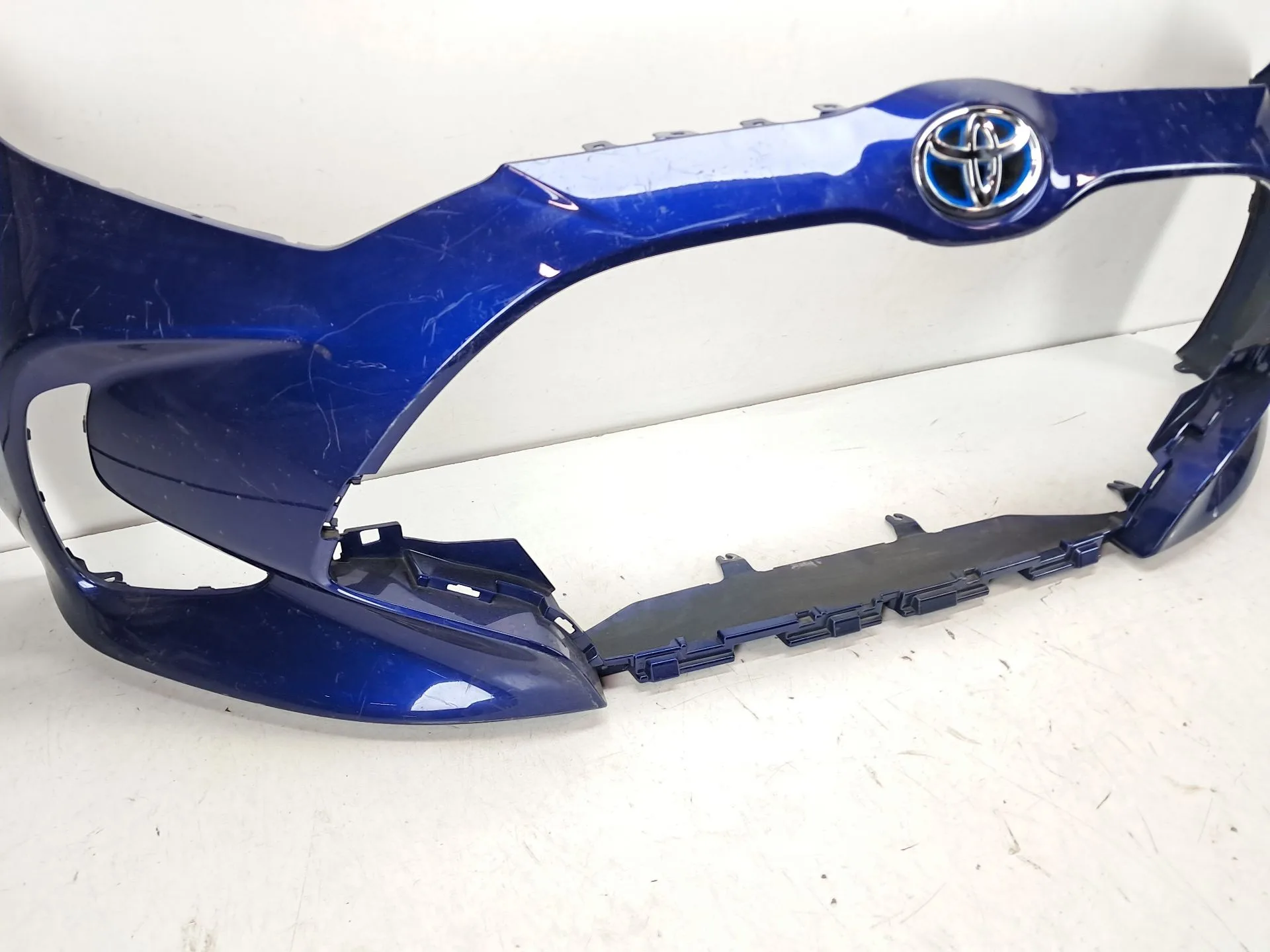 Paragolpes Delantero para Toyota Yaris Cross (Mxp_)