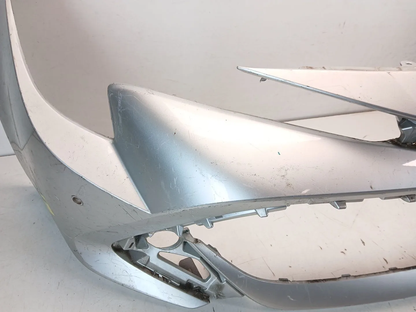Paragolpes Delantero para Toyota Corolla (E21)