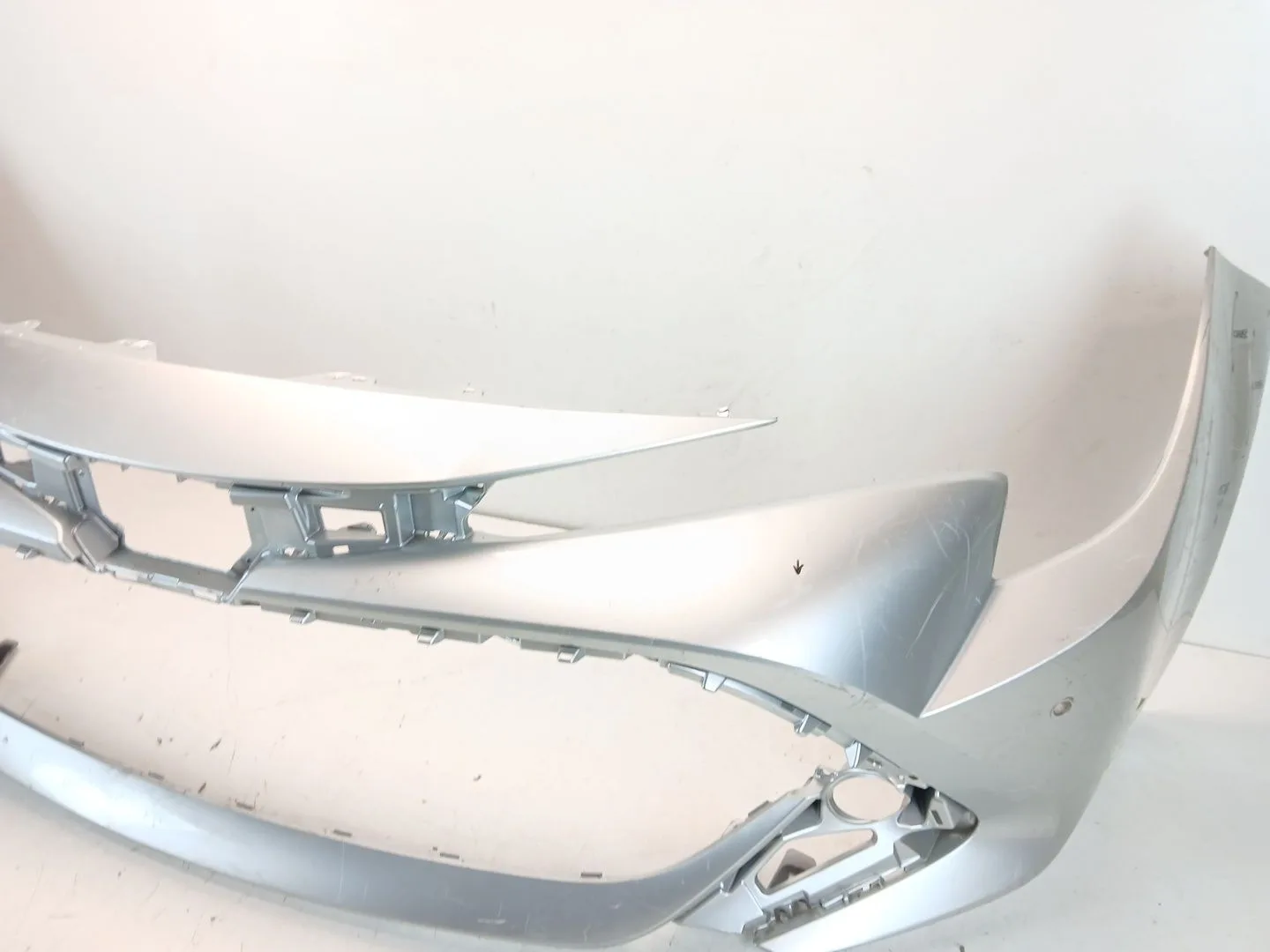 Paragolpes Delantero para Toyota Corolla (E21)