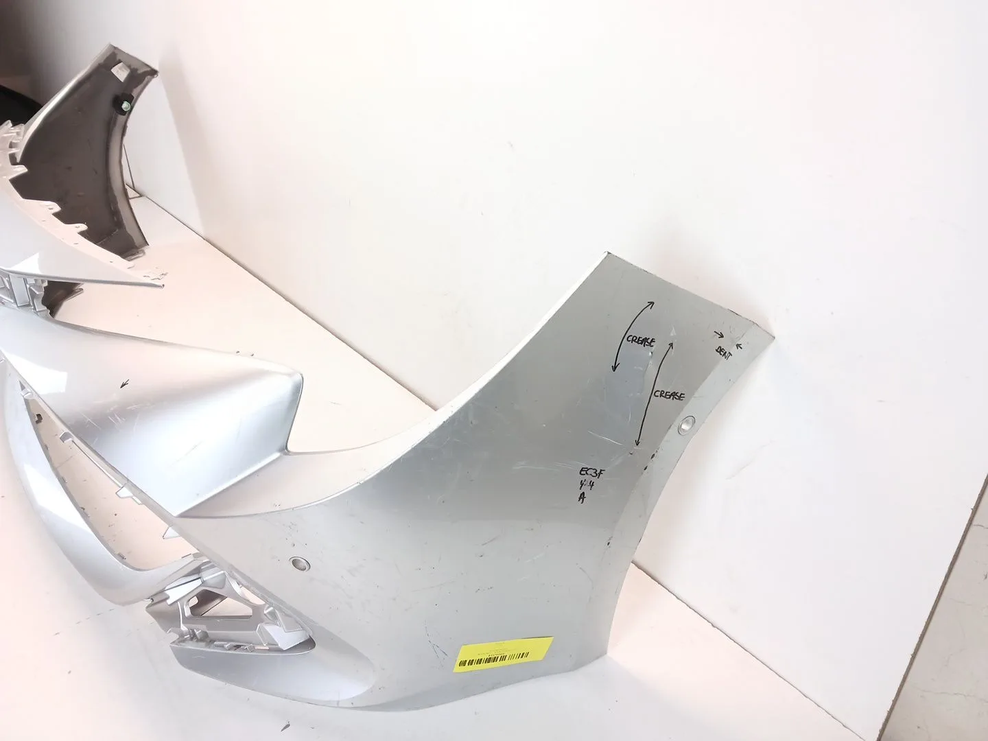 Paragolpes Delantero para Toyota Corolla (E21)