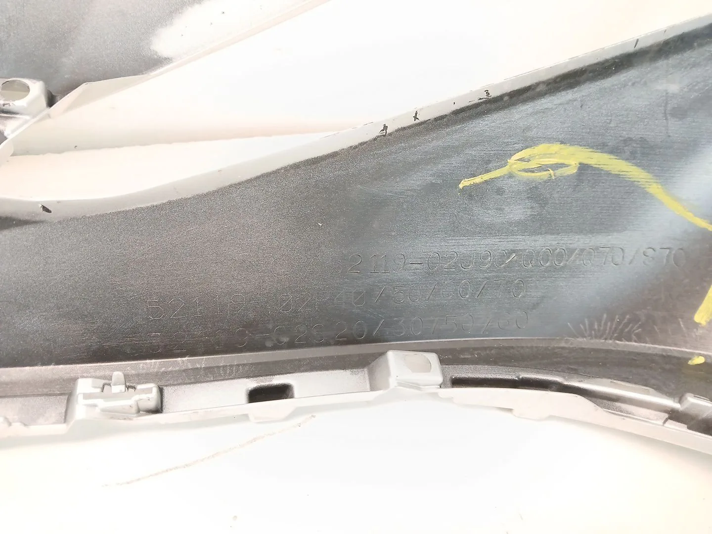 Paragolpes Delantero para Toyota Corolla (E21)