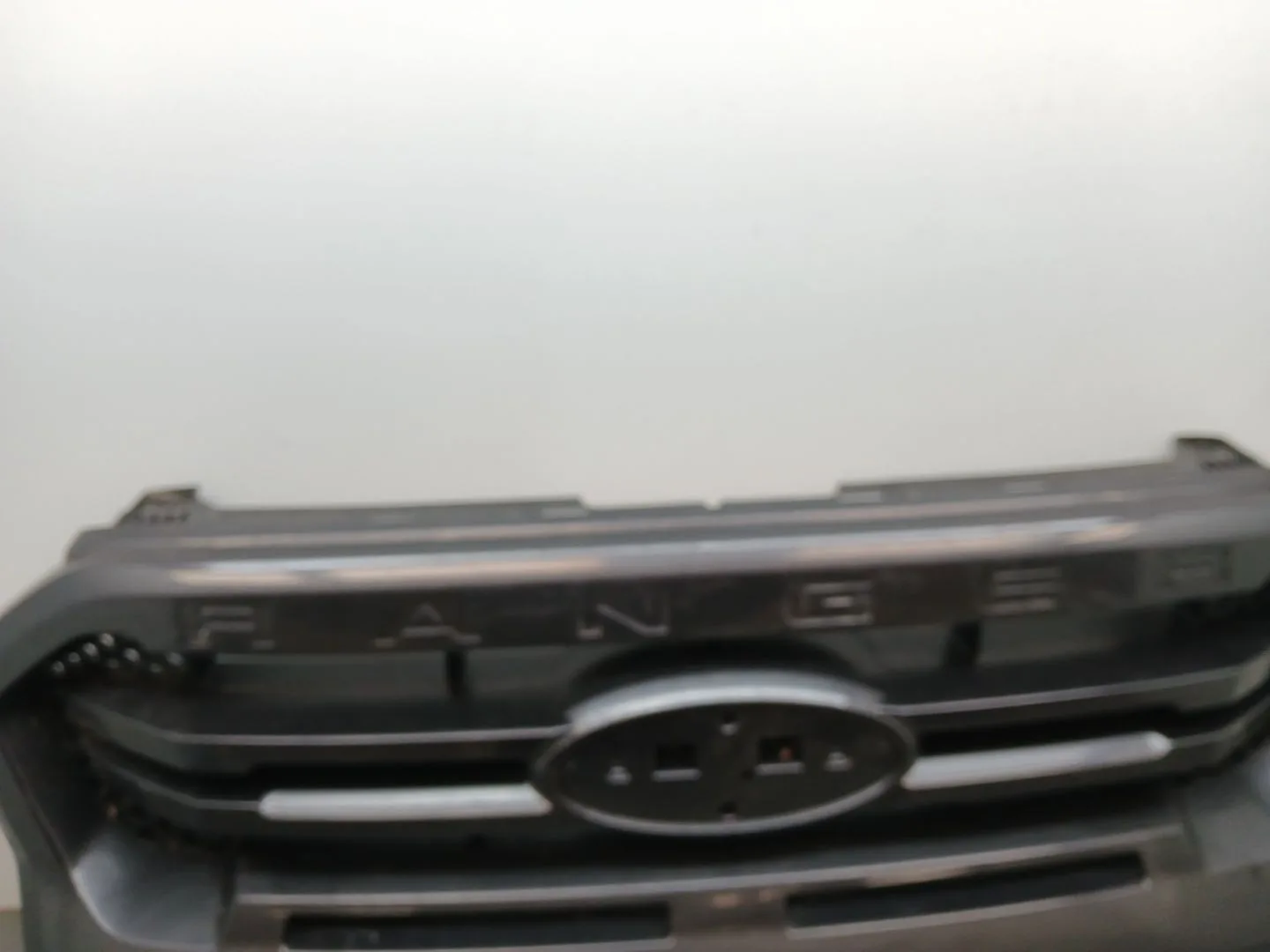 Rejilla Paragolpes Delantero para Ford Ranger (Tke)