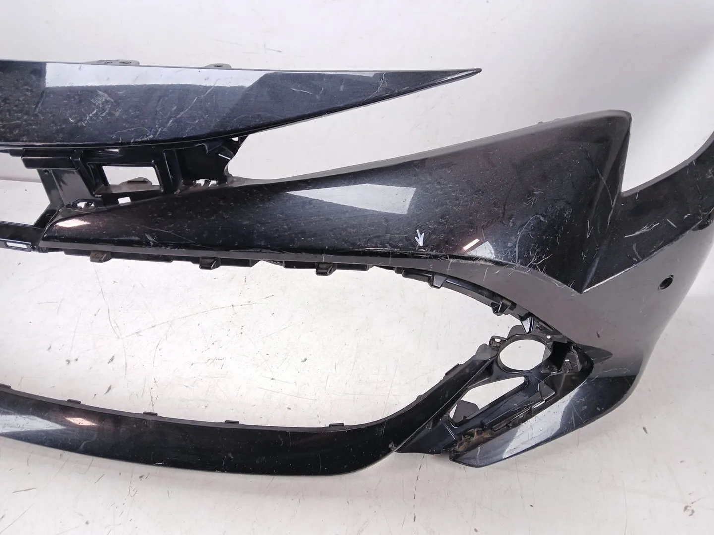 Paragolpes Delantero para Toyota Corolla (E21)