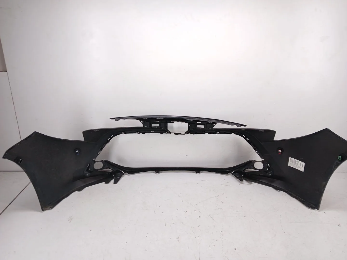 Paragolpes Delantero para Toyota Corolla (E21)