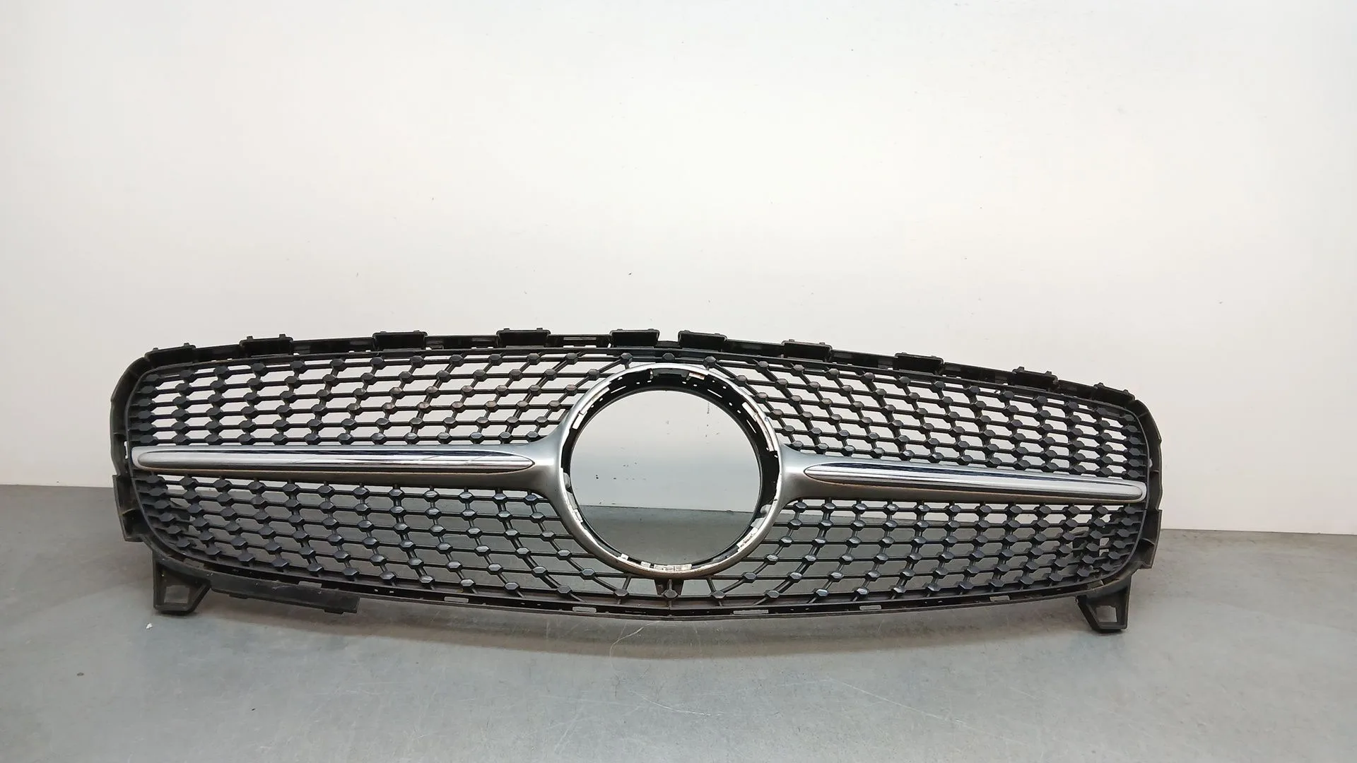 Rejilla Paragolpes Delantero para Mercedes-Benz Clase A (W176)