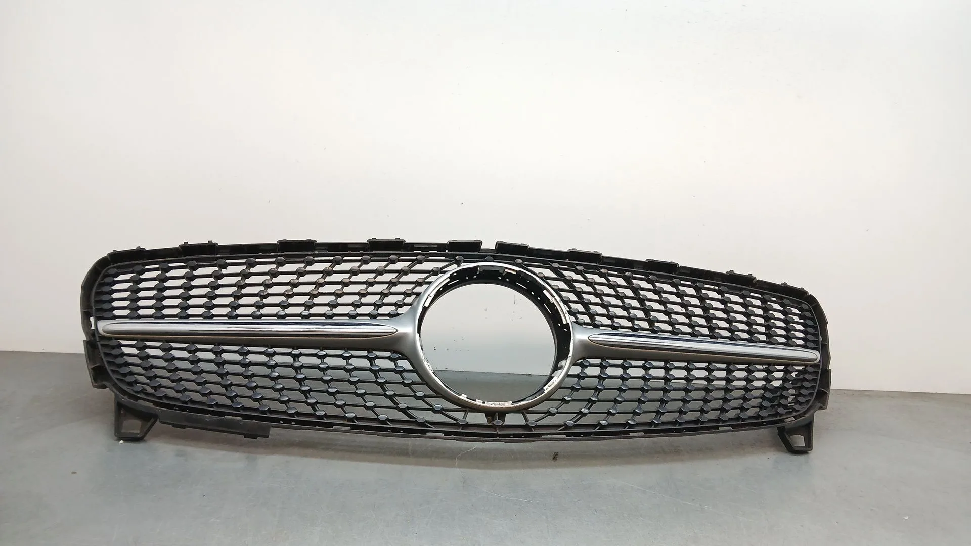 Rejilla Paragolpes Delantero para Mercedes-Benz Clase A (W176)