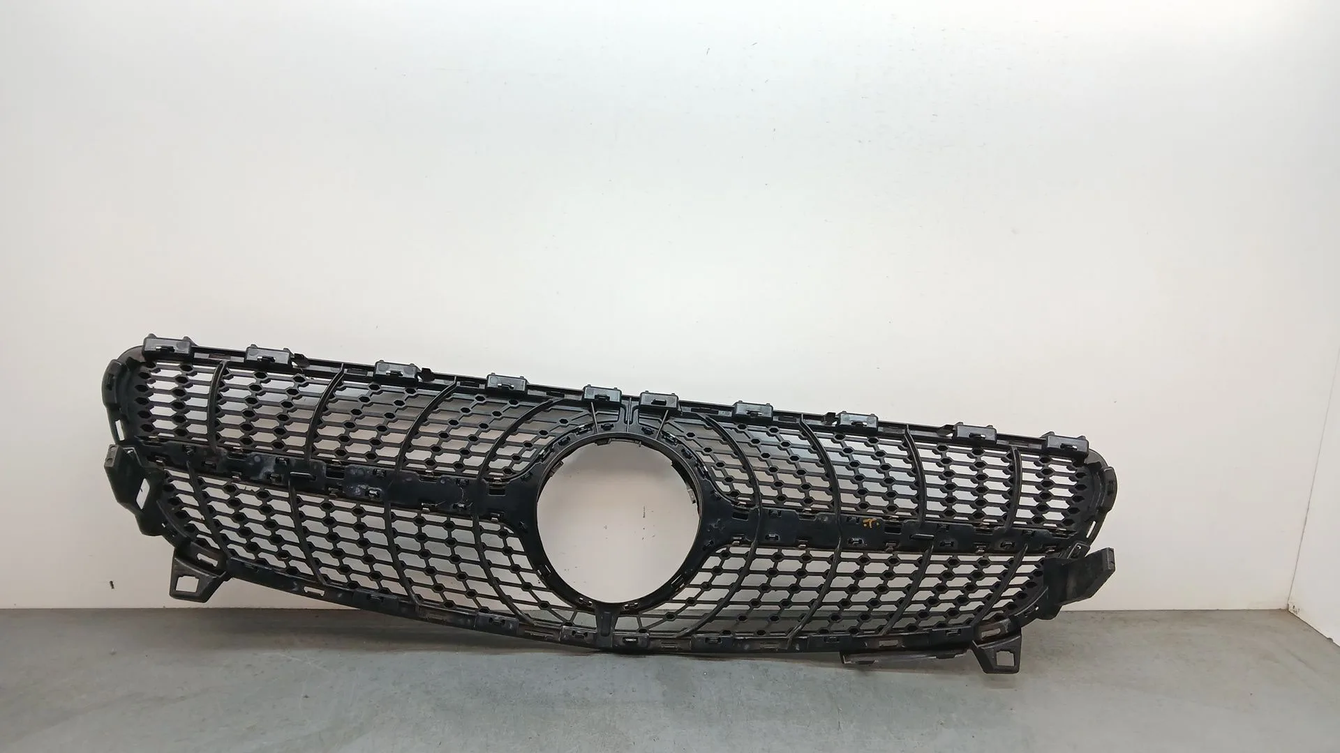 Rejilla Paragolpes Delantero para Mercedes-Benz Clase A (W176)