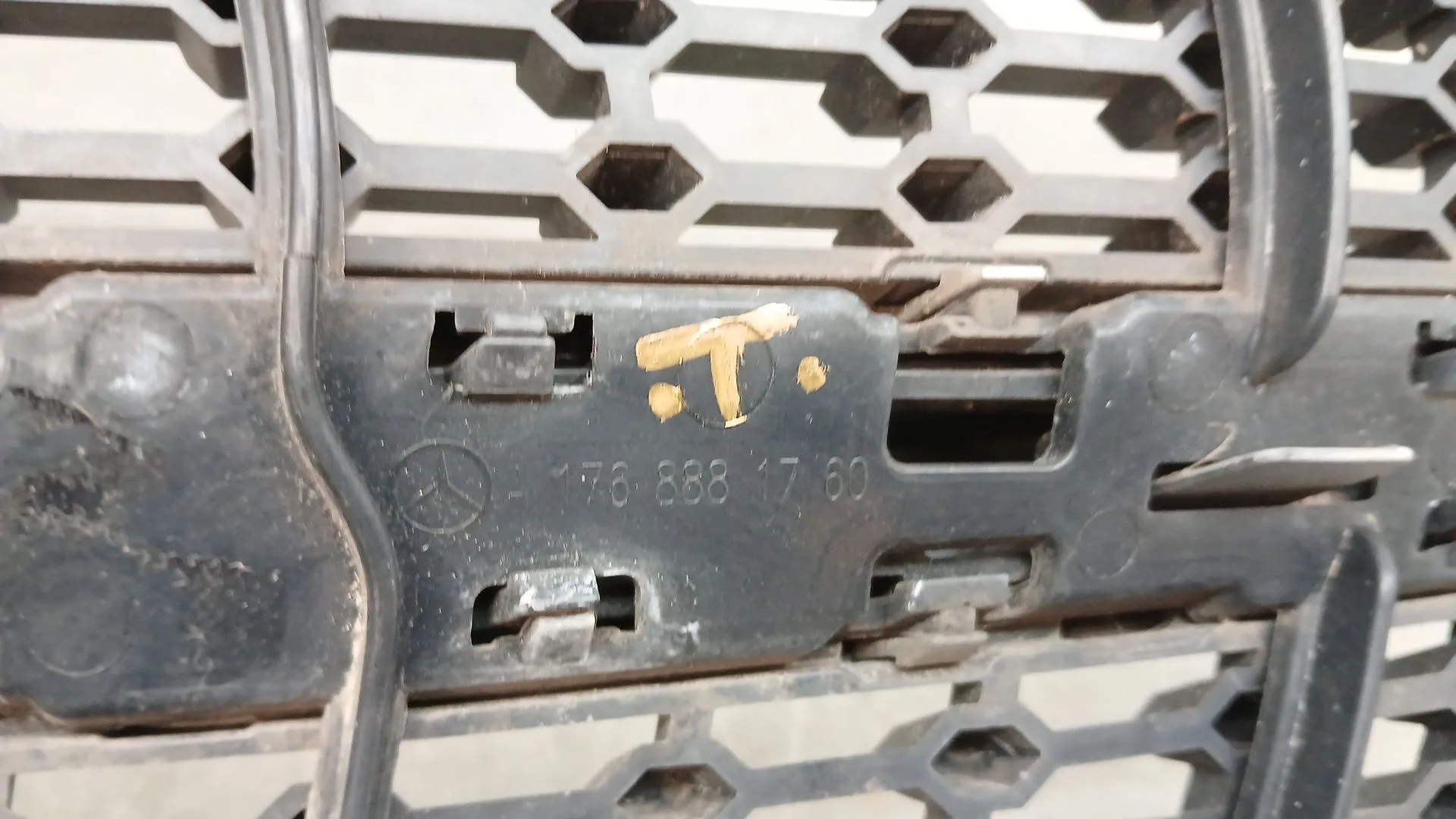 Rejilla Paragolpes Delantero para Mercedes-Benz Clase A (W176)