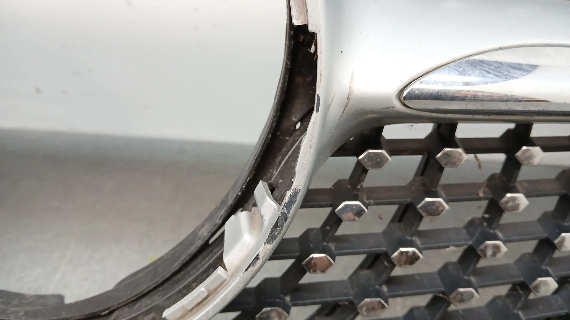 Rejilla Paragolpes Delantero para Mercedes-Benz Clase A (W176)