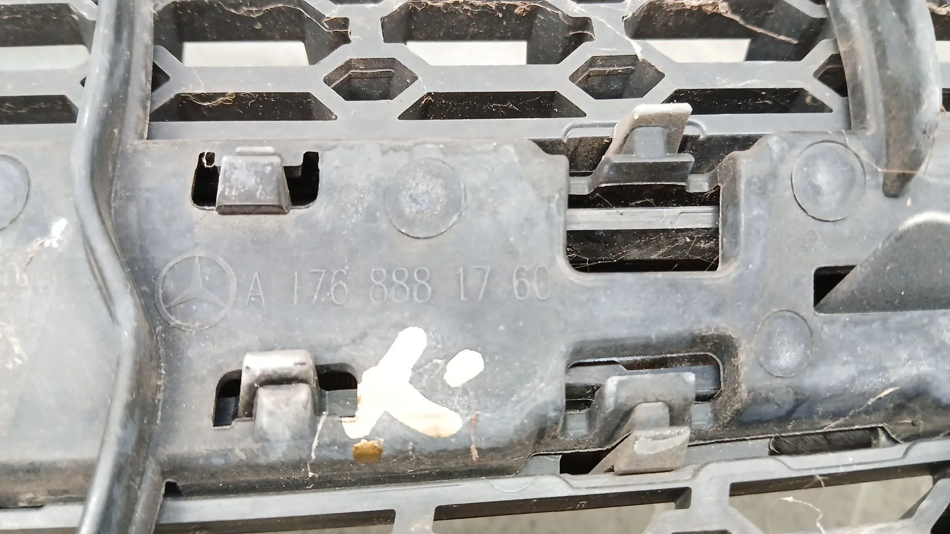 Rejilla Paragolpes Delantero para Mercedes-Benz Clase A (W176)