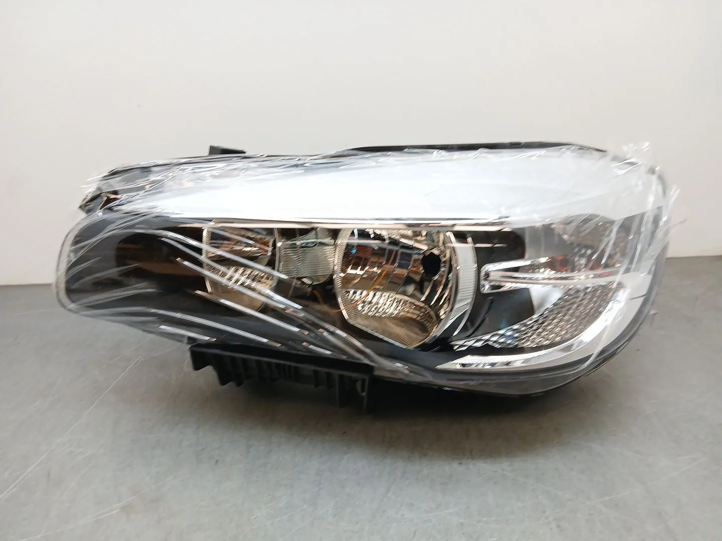 Faro Izquierdo para Bmw 1 (F21)