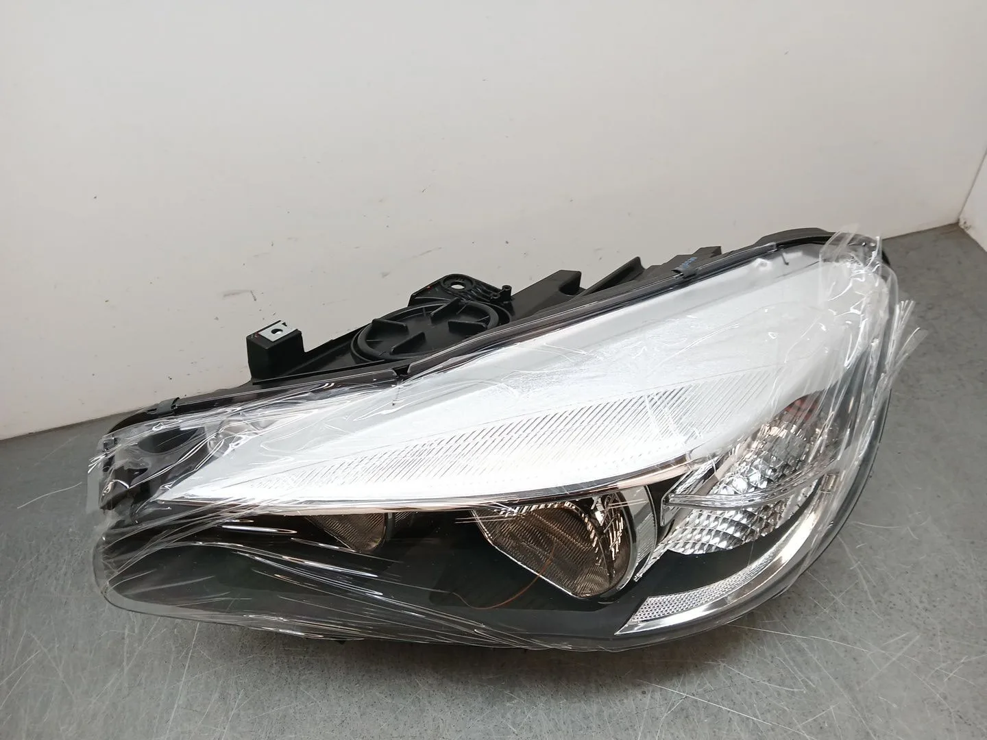 Faro Izquierdo para Bmw 1 (F21)