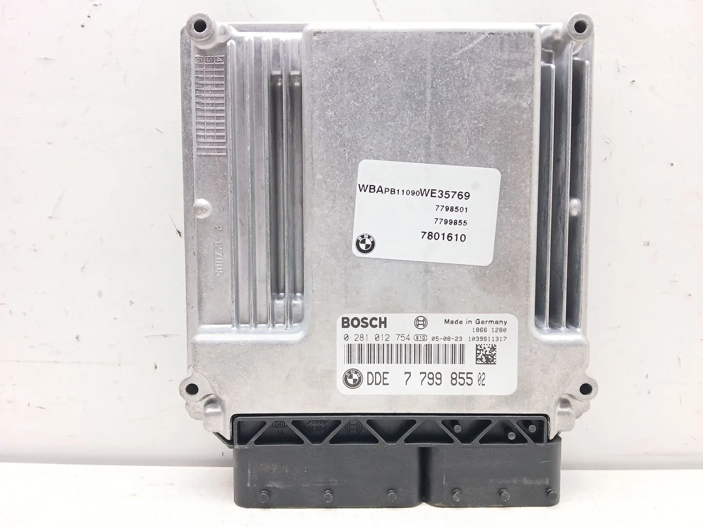 Centralita Motor Uce para Bmw X3 (E83)