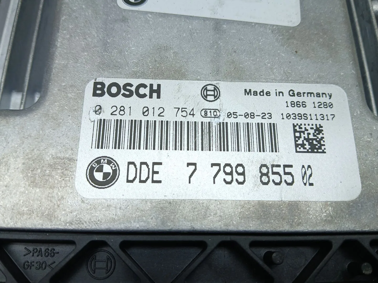 Centralita Motor Uce para Bmw X3 (E83)