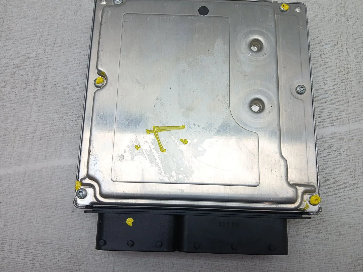 Centralita Motor Uce para Bmw X3 (E83)