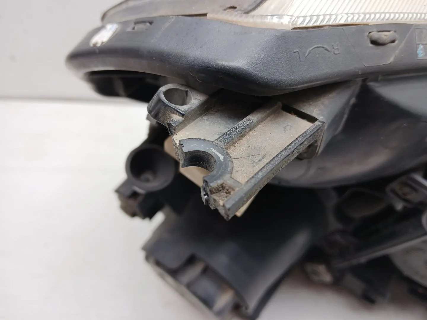 Faro Izquierdo para Kia Carnival / Grand Carnival Iii (Vq)