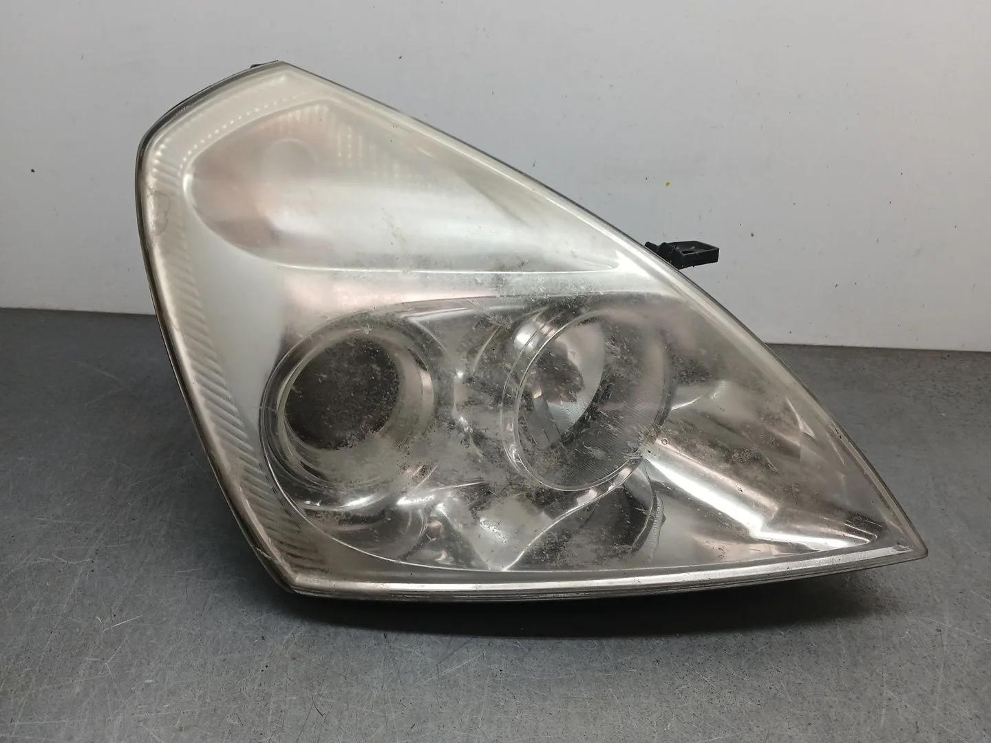 Faro Derecho para Kia Carnival / Grand Carnival Iii (Vq)
