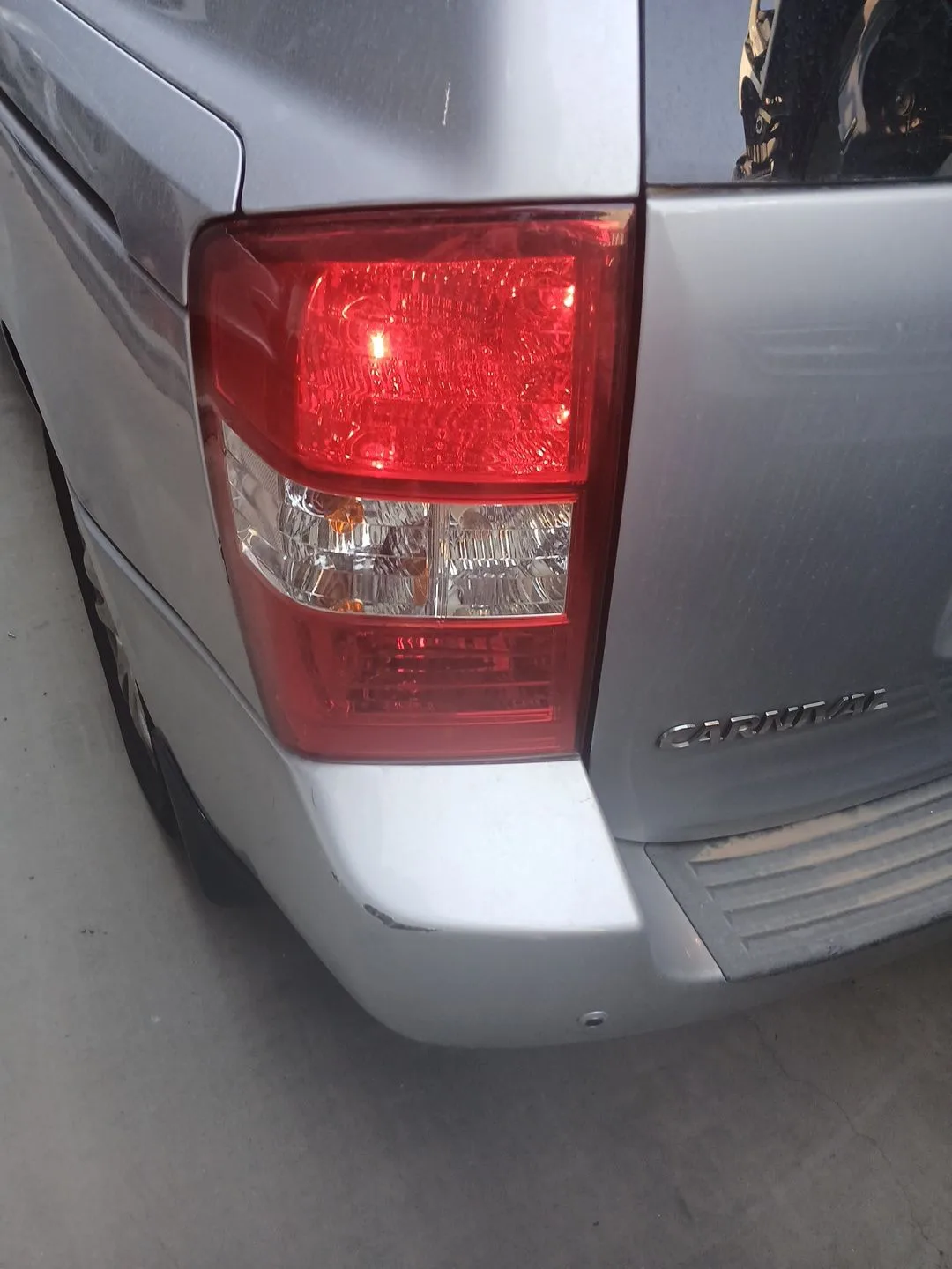Piloto Trasero Izquierdo para Kia Carnival / Grand Carnival Iii (Vq)