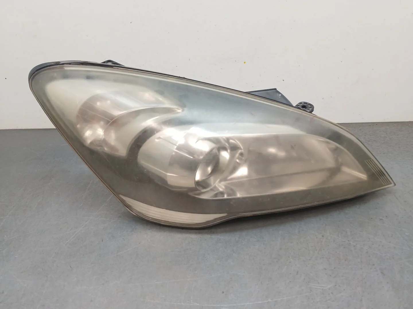 Faro Derecho para Kia Cee'd Hatchback (Ed)