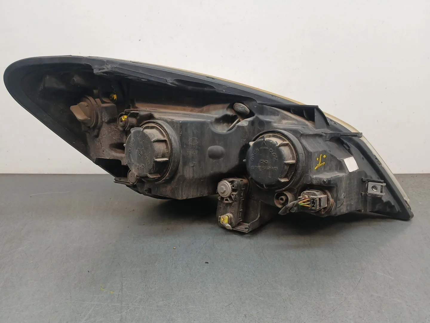 Faro Izquierdo para Kia Cee'd Hatchback (Ed)