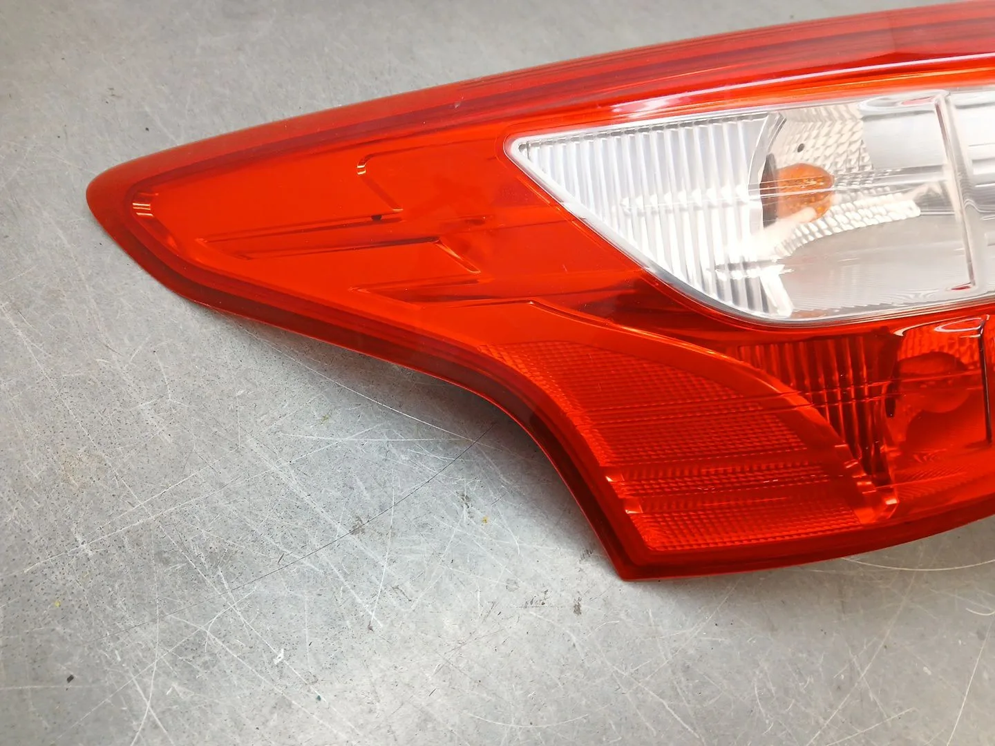 Piloto Trasero Izquierdo para Ford Focus Iii Sedan