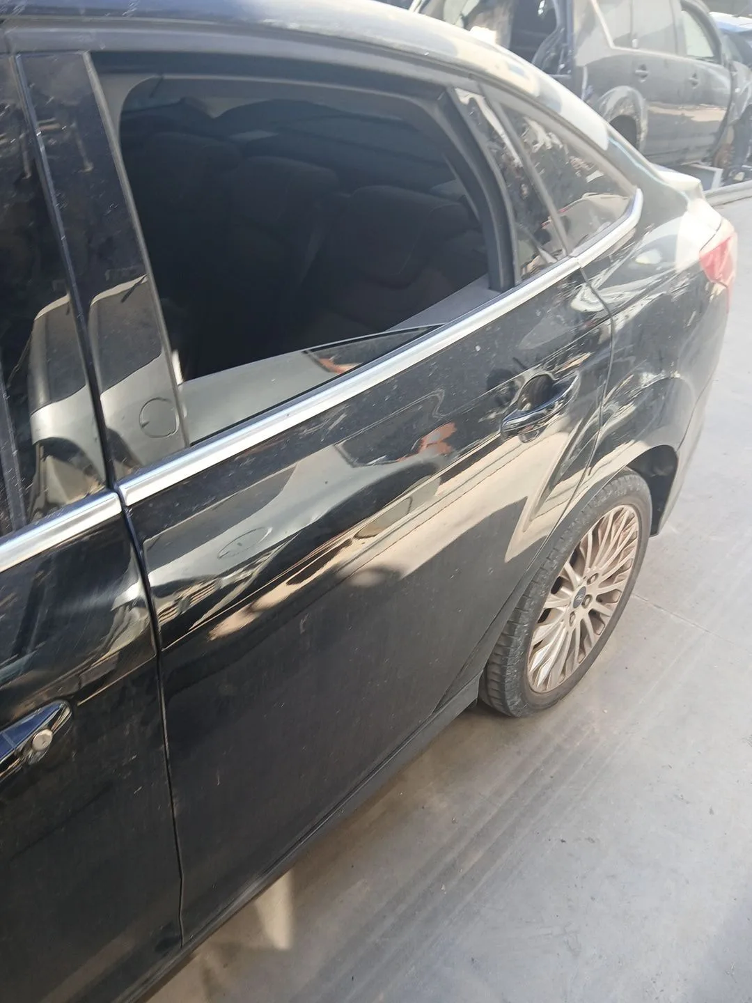 Puerta Trasera Izquierda para Ford Focus Iii Sedan