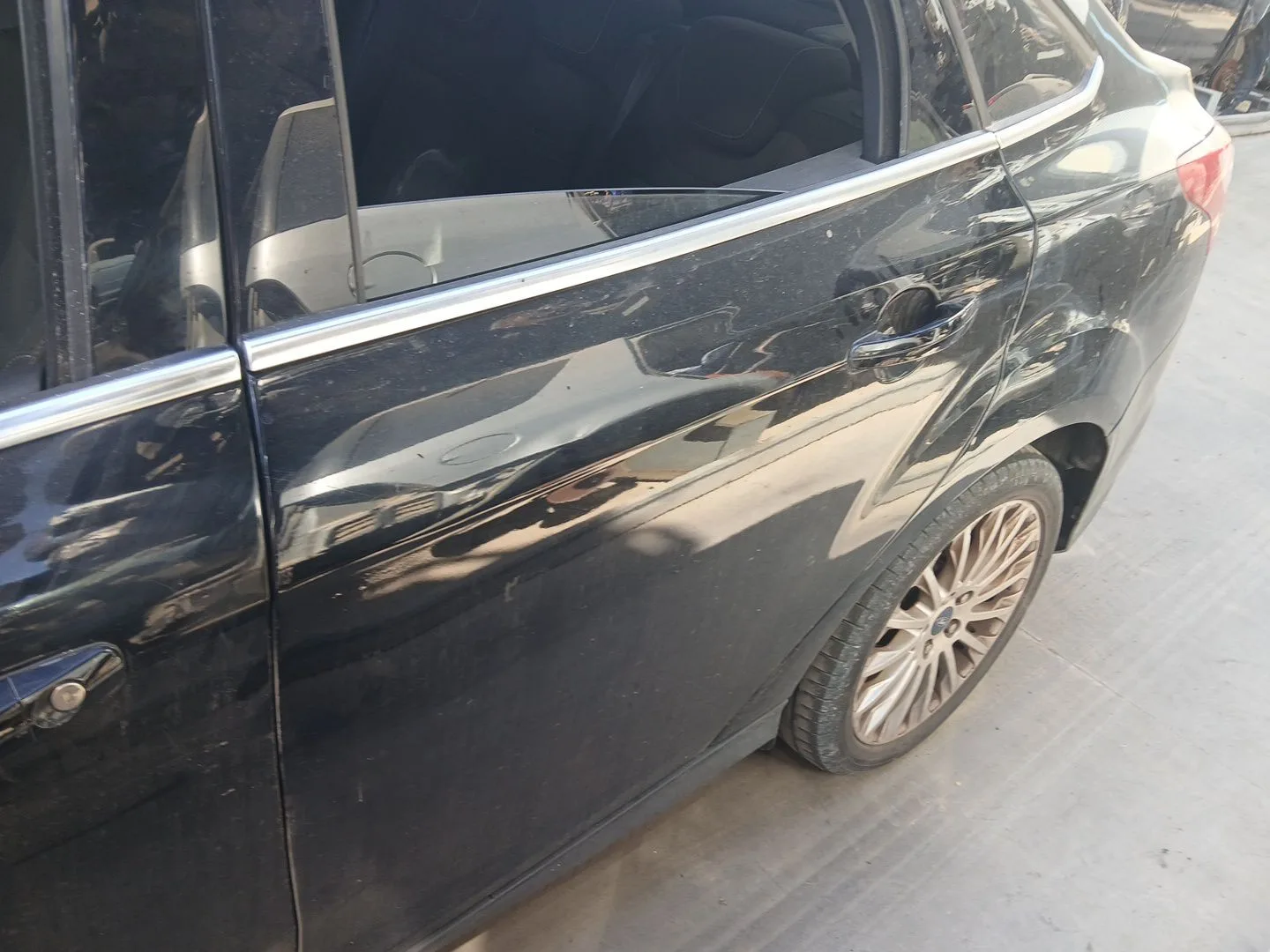 Puerta Trasera Izquierda para Ford Focus Iii Sedan