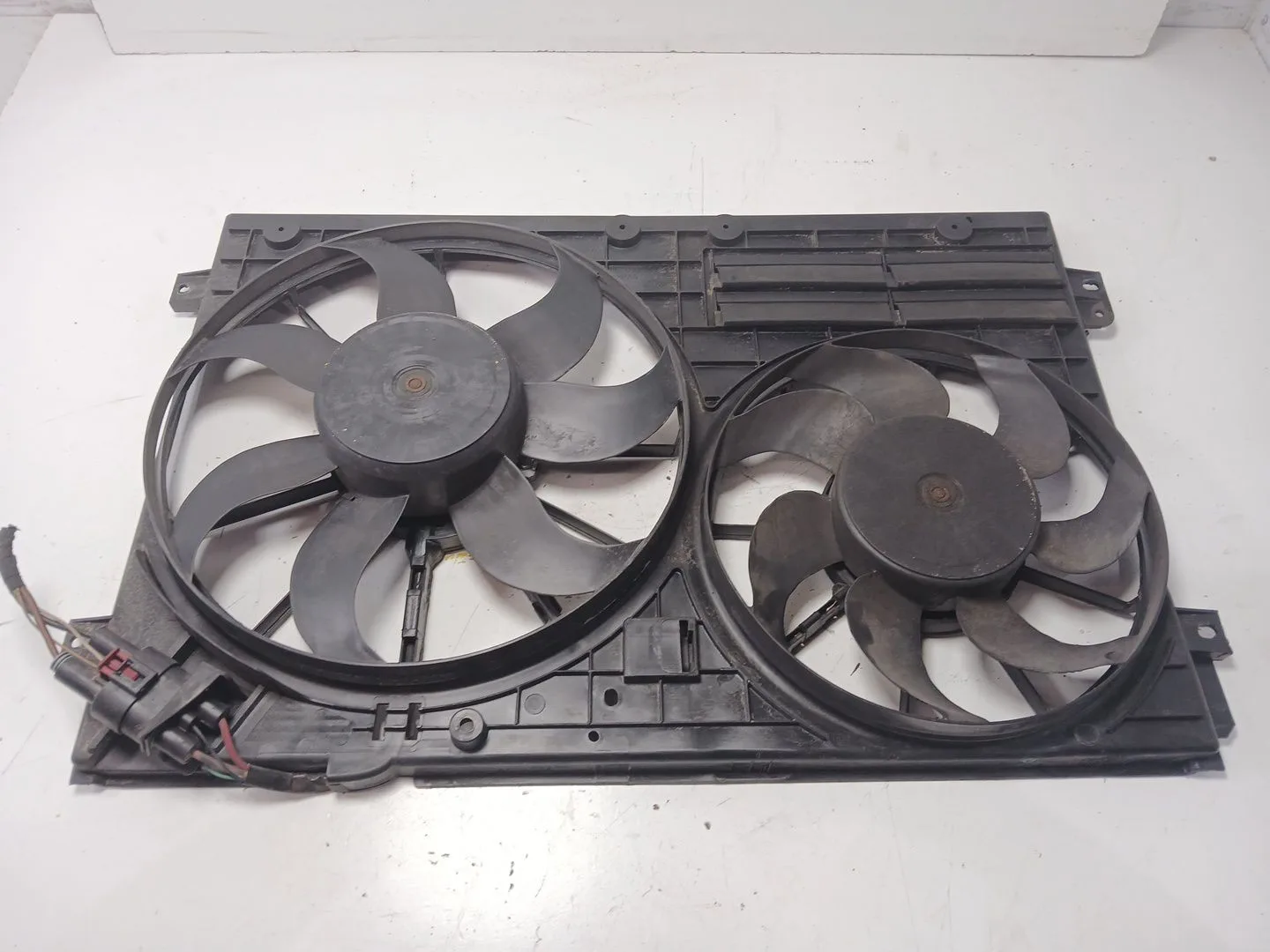 Electroventilador para Volkswagen Passat B6 (3C2)