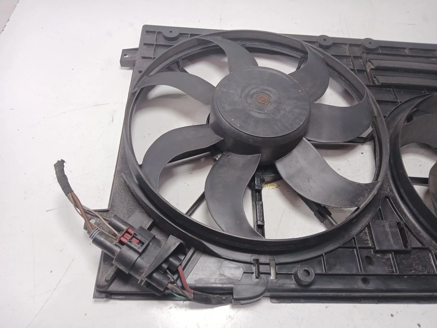 Electroventilador para Volkswagen Passat B6 (3C2)