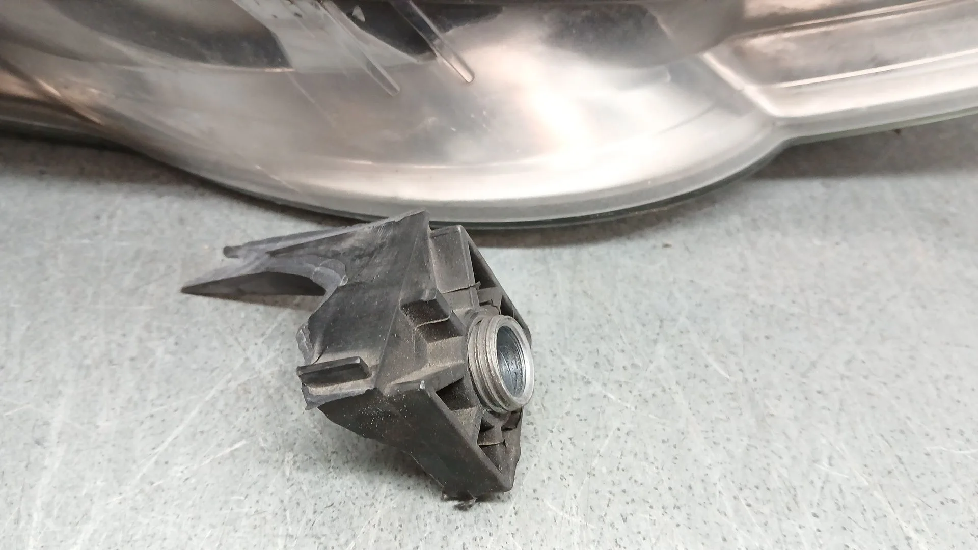 Faro Izquierdo para Volkswagen Passat B6 (3C2)