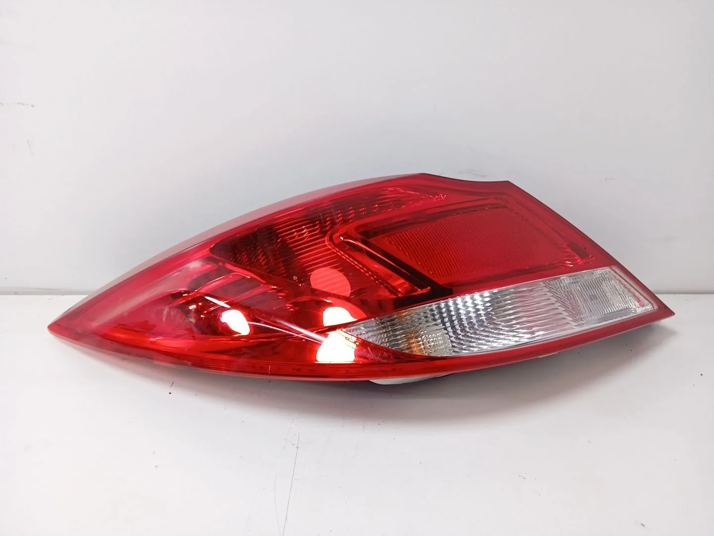 Piloto Trasero Izquierdo para Opel Insignia A (G09)