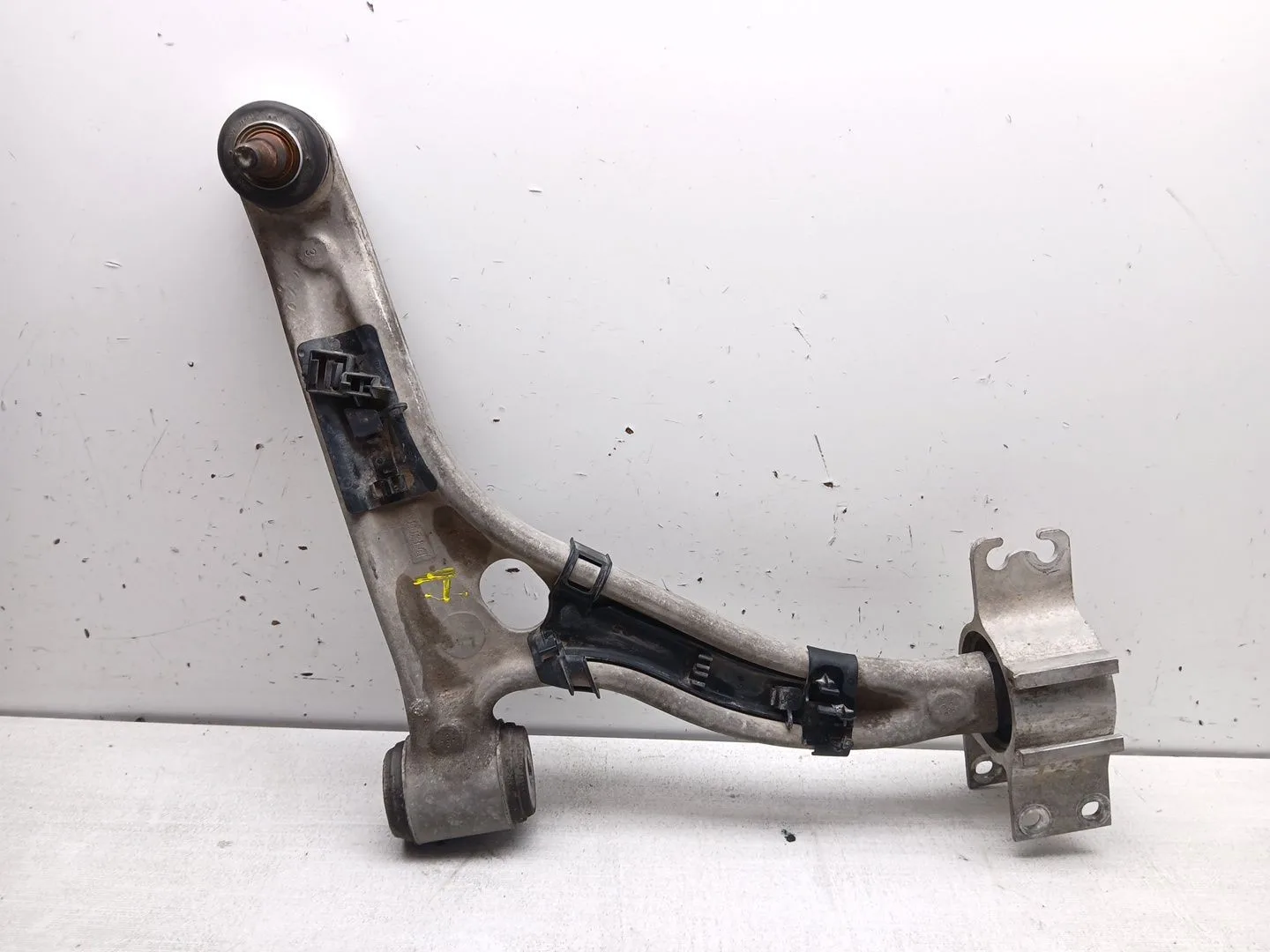 Brazo Suspension Inferior Delantero Derecho para Mercedes-Benz Clase B (W246)