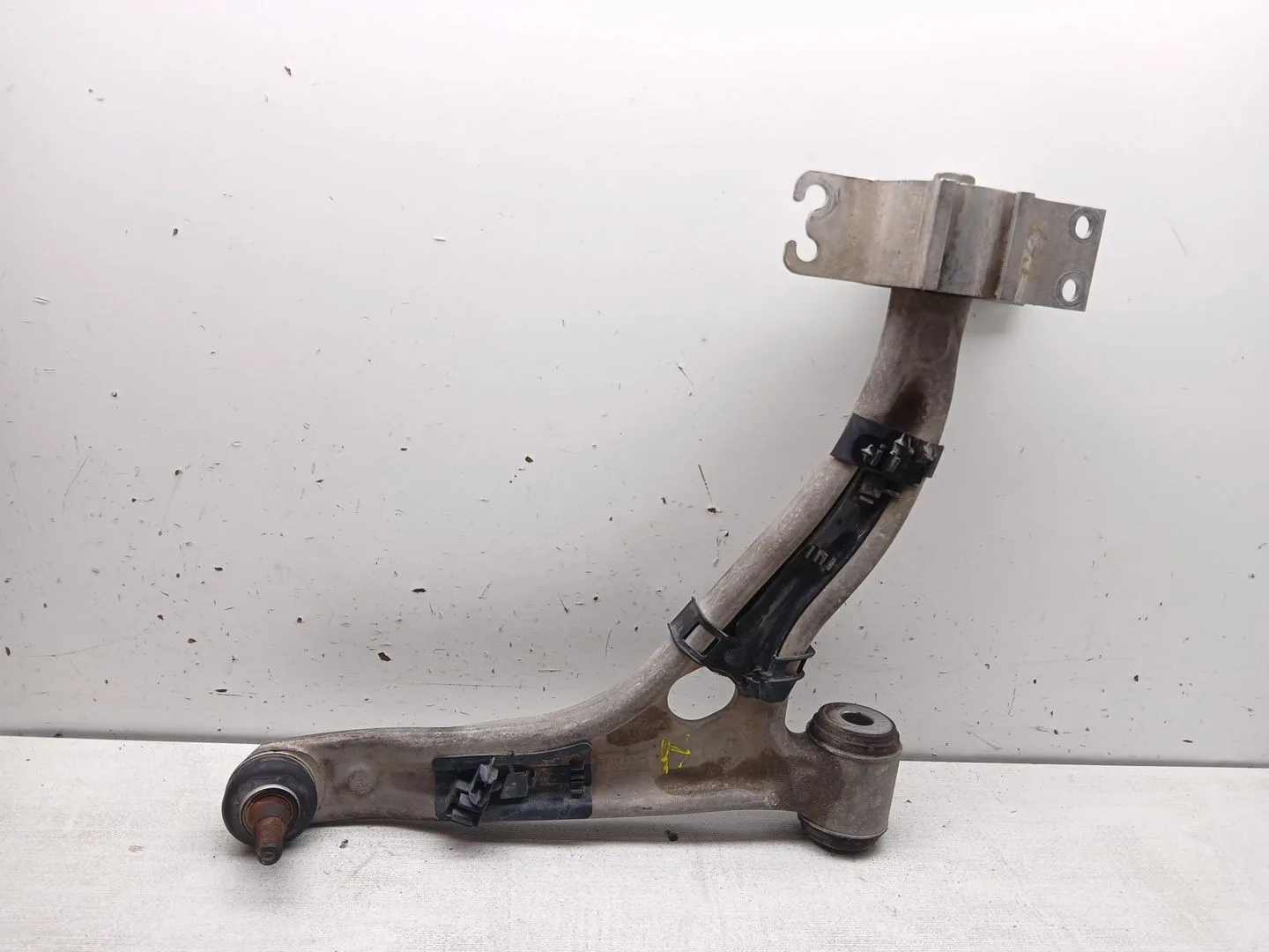 Brazo Suspension Inferior Delantero Derecho para Mercedes-Benz Clase B (W246)